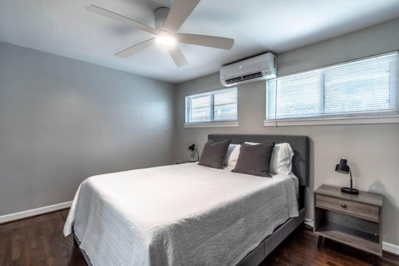 Roomy Urban Montrose! Free Parking #3 Appartement Houston