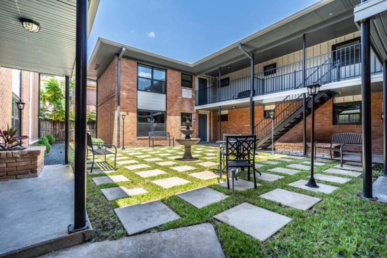 Roomy Urban Montrose! Free Parking #3 Appartement *