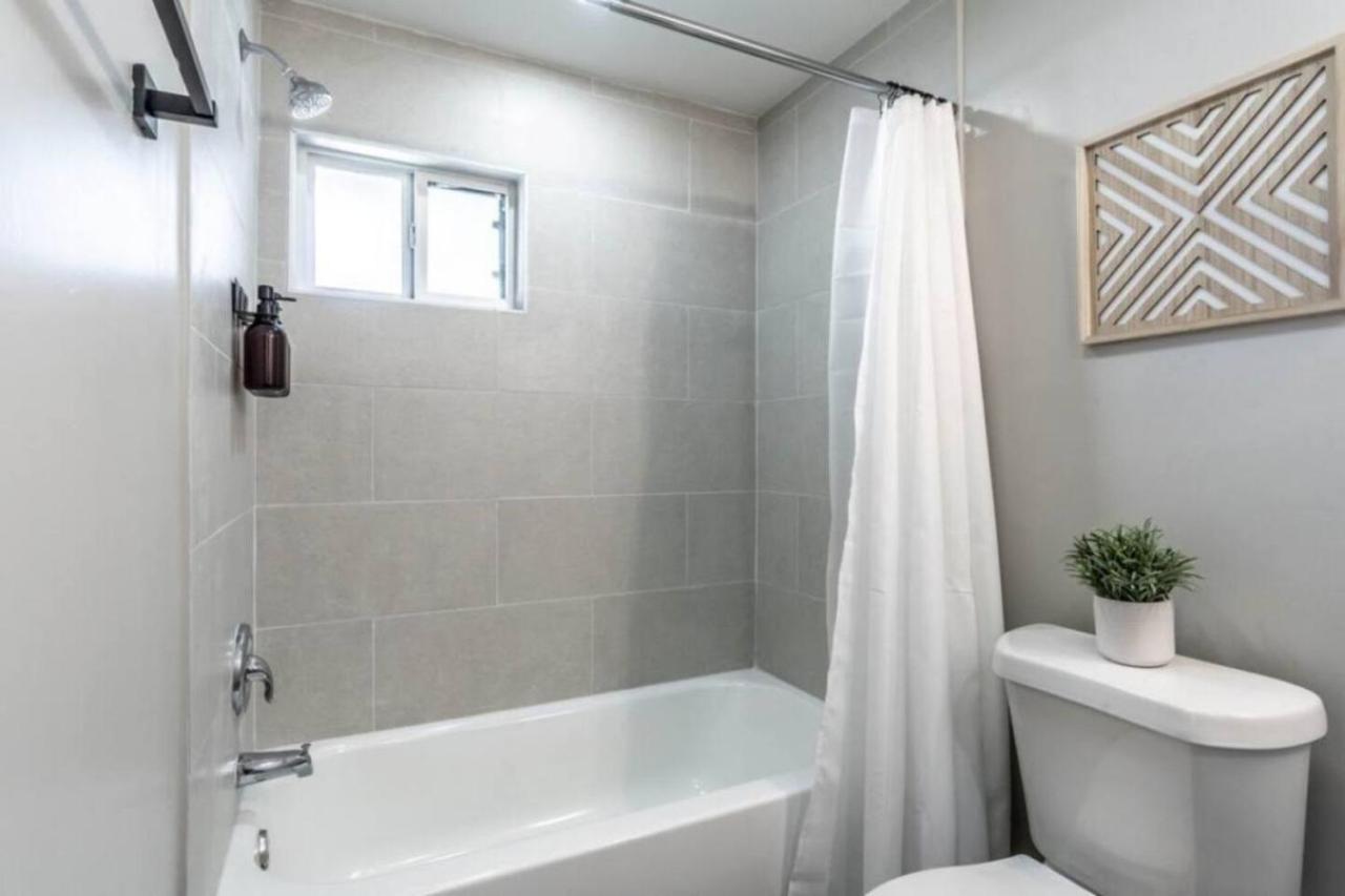 Roomy Urban Montrose! Free Parking #3 Appartement Houston